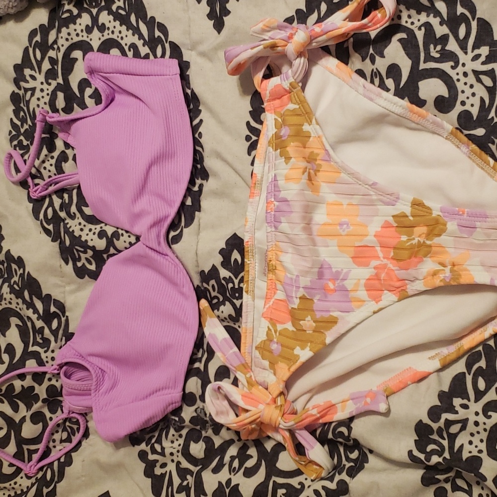 Walmart top size medium target bottoms size large